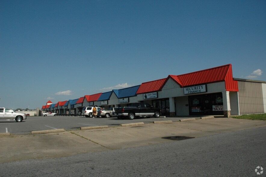 1000-1099 Vendall Rd, Dyersburg, TN à louer - Photo principale – Image 1 sur 26