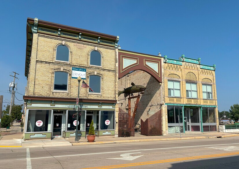 Three Historic Riverfront Properties portefeuille de 3 biens à vendre sur LoopNet.fr - Photo de l’immeuble – Image 3 sur 43