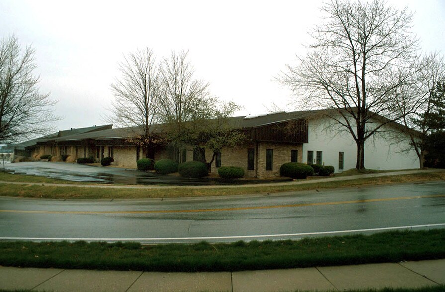 1900-1940 Craigshire Rd, Saint Louis, MO à louer - Autre – Image 2 sur 4