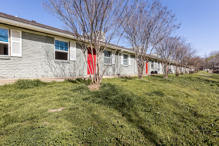 2912 N Beaton St, Corsicana, TX à vendre - Photo de l’immeuble – Image 2 sur 30