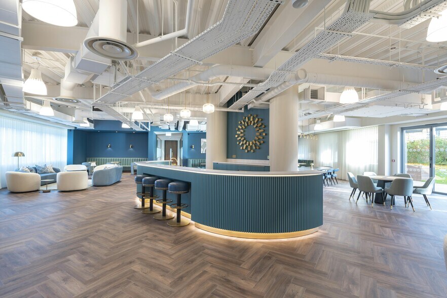 70 Norden Rd, Maidenhead à louer - Photo de l’immeuble – Image 2 sur 10