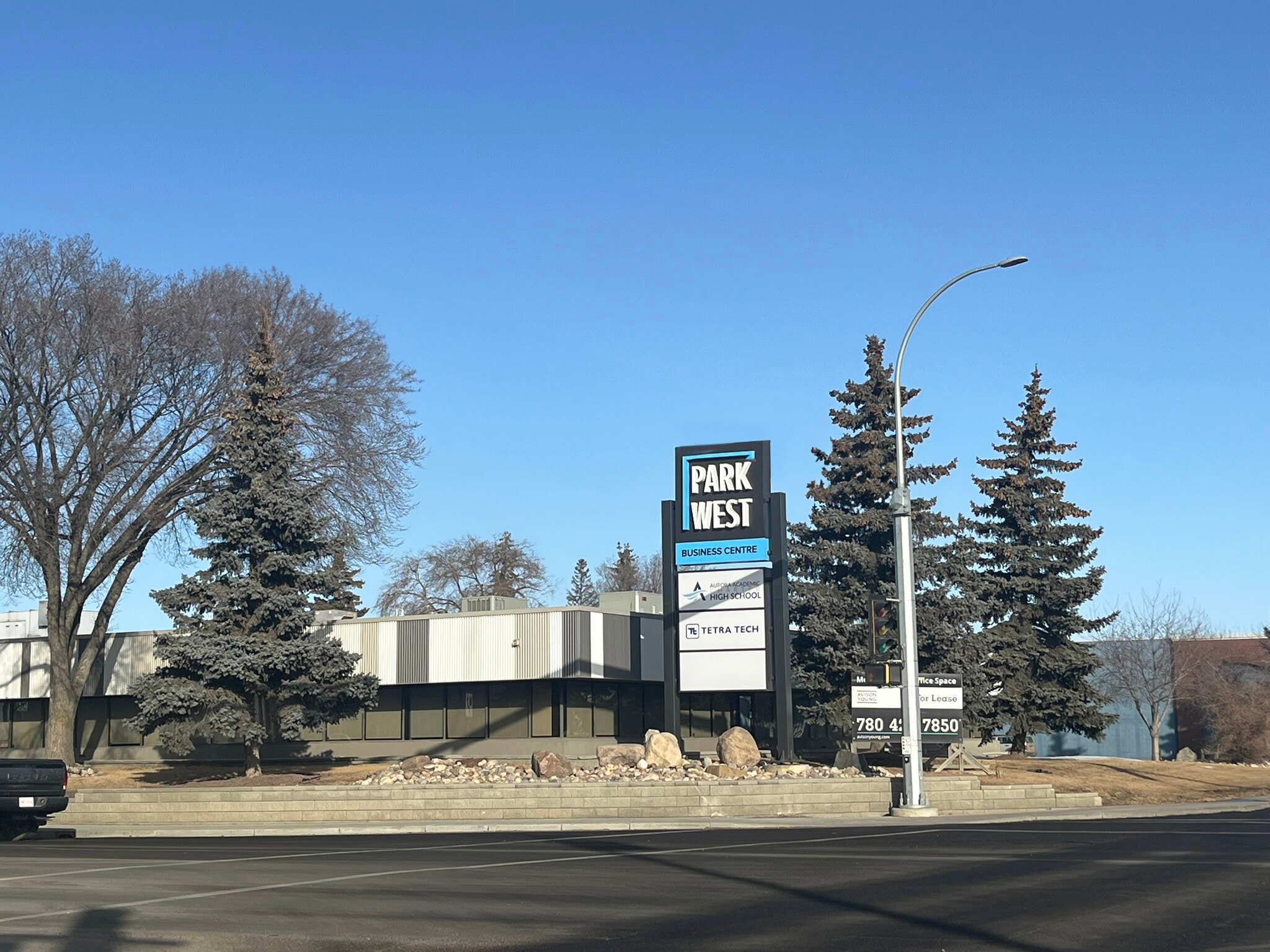 15111 123 Ave, Edmonton, AB à louer Photo de l’immeuble– Image 1 sur 3