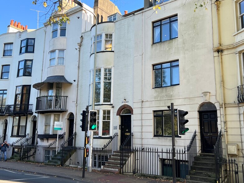 23 Grand Parade, Brighton à louer - Photo de l’immeuble – Image 2 sur 4