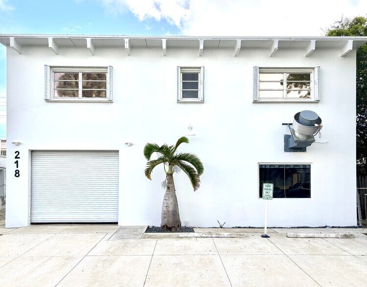 218 S F St, Lake Worth, FL à vendre - Photo de l’immeuble – Image 1 sur 70