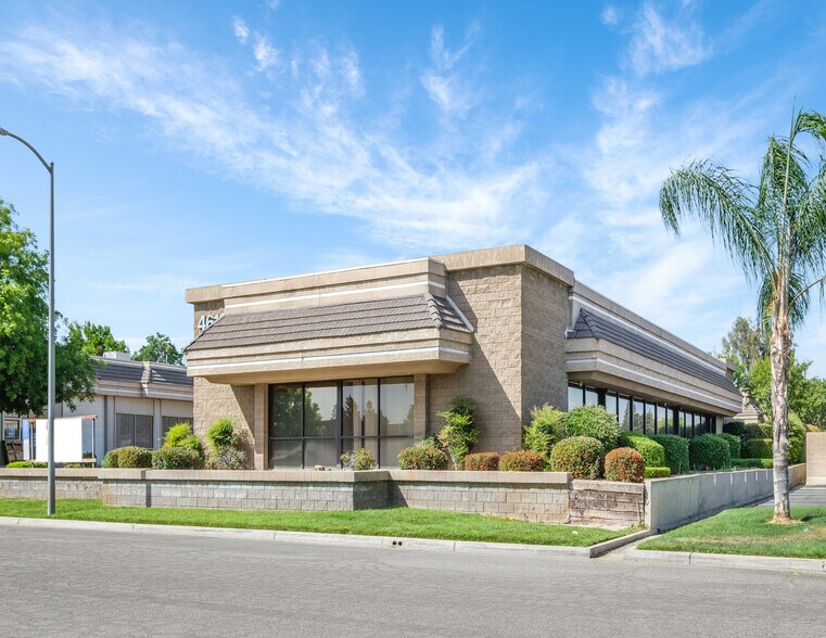 4610 W Jacquelyn Ave, Fresno, CA à vendre - Photo de l’immeuble – Image 1 sur 4