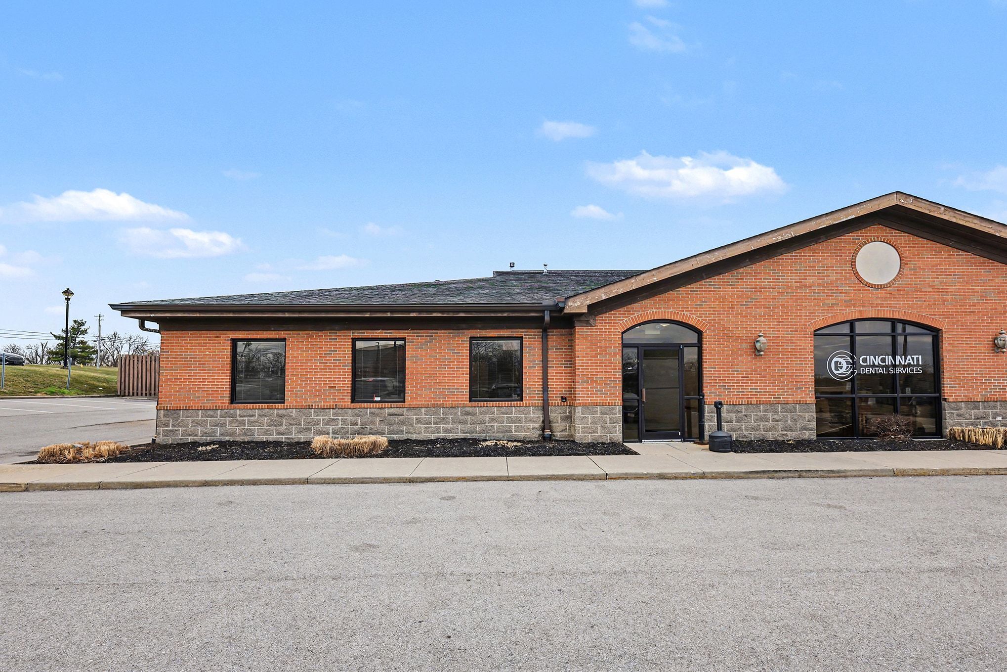 599 Freedom Park Dr, Edgewood, KY à louer Photo principale– Image 1 sur 23