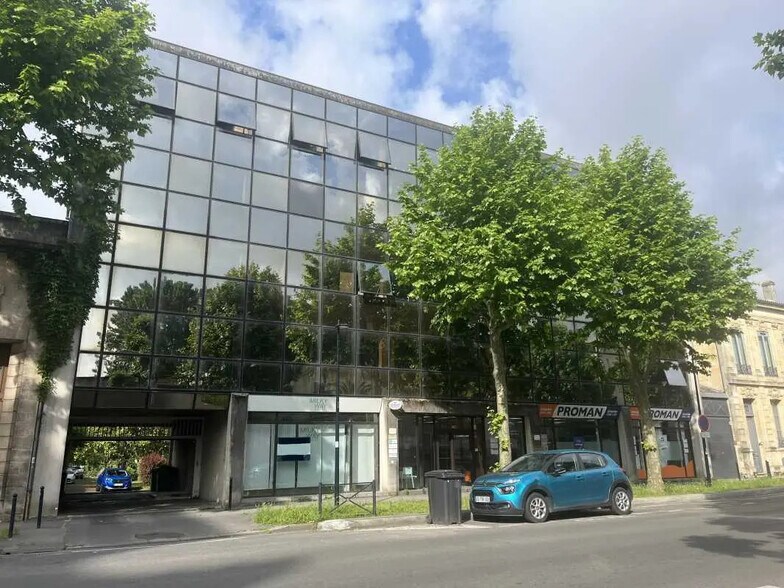 Bureau dans Bordeaux à louer - Photo de l’immeuble – Image 1 sur 9