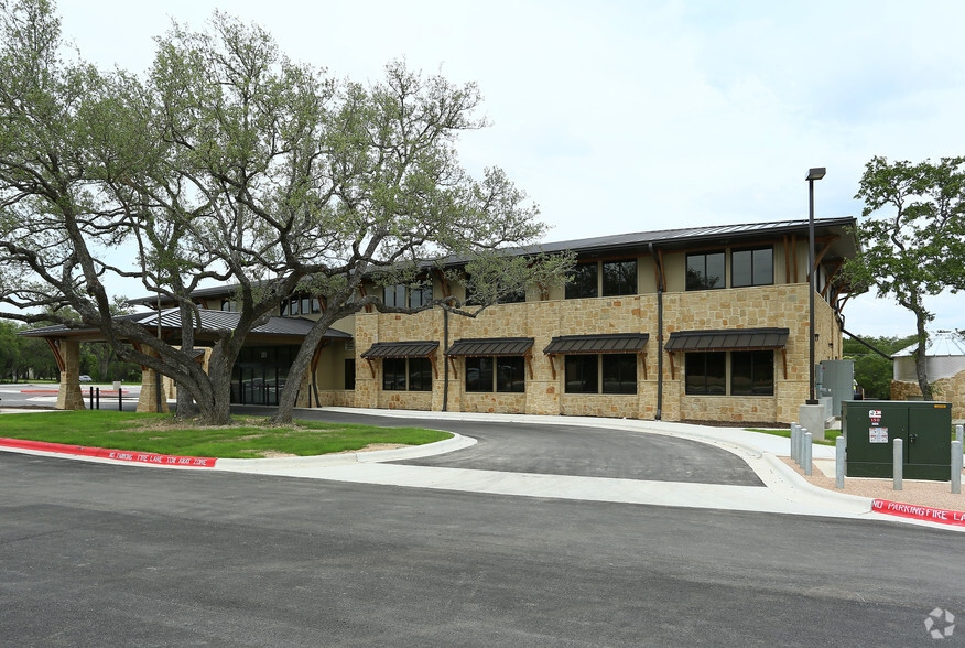 201 FM 3237, Wimberley, TX à louer - Photo de l’immeuble – Image 2 sur 13