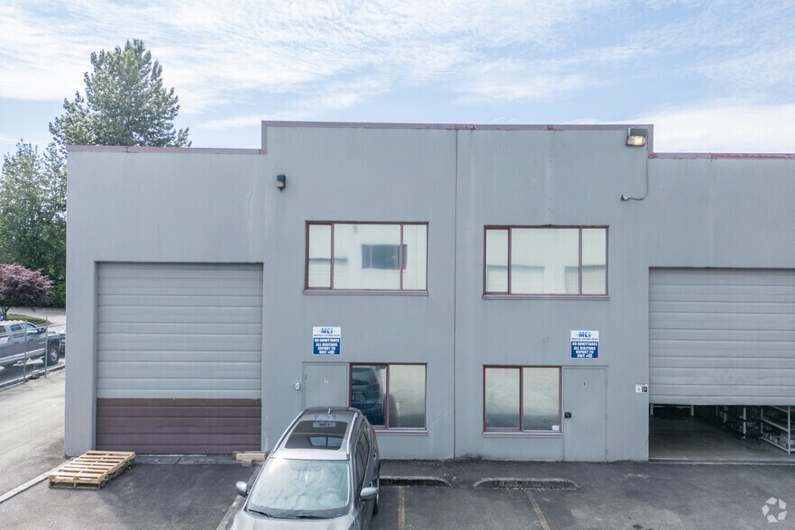 11443 Kingston St, Maple Ridge, BC à louer - Photo de l’immeuble – Image 3 sur 4