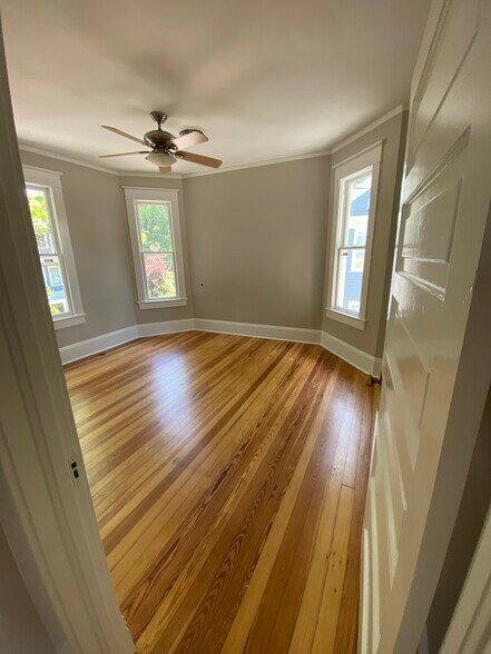 1306 Hillsborough St, Raleigh, NC à louer - Photo de l’immeuble – Image 3 sur 10