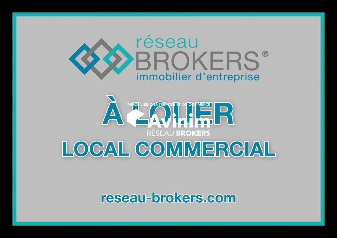 Local commercial dans Saint-Maximin à louer Photo de l’immeuble– Image 1 sur 2