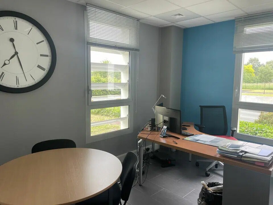 Local d'activités dans Sainte-Luce-sur-Loire à vendre Photo intérieure– Image 1 sur 11