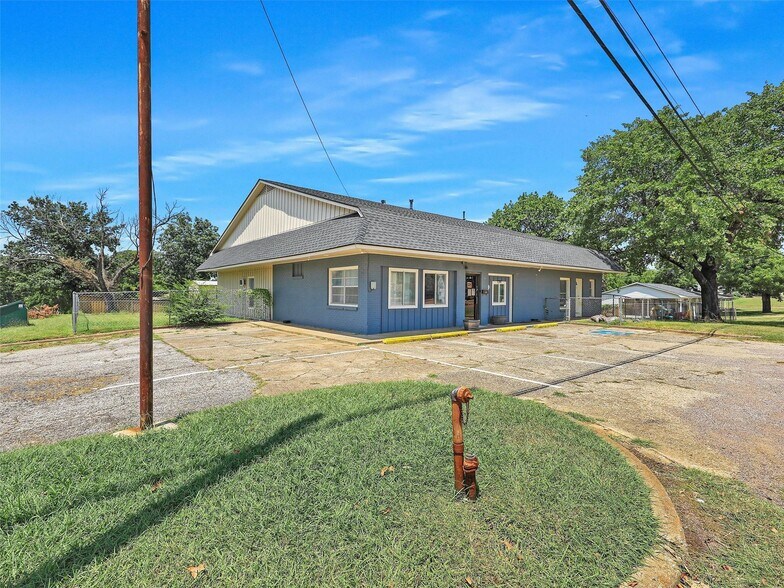 1201 W Nelson St, Denison, TX à vendre - Photo de l’immeuble – Image 2 sur 2