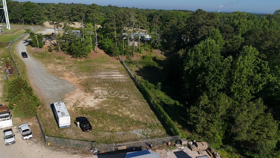 6940 Cokesbury Rd, Holly Springs, NC à louer - Photo de l’immeuble – Image 3 sur 5