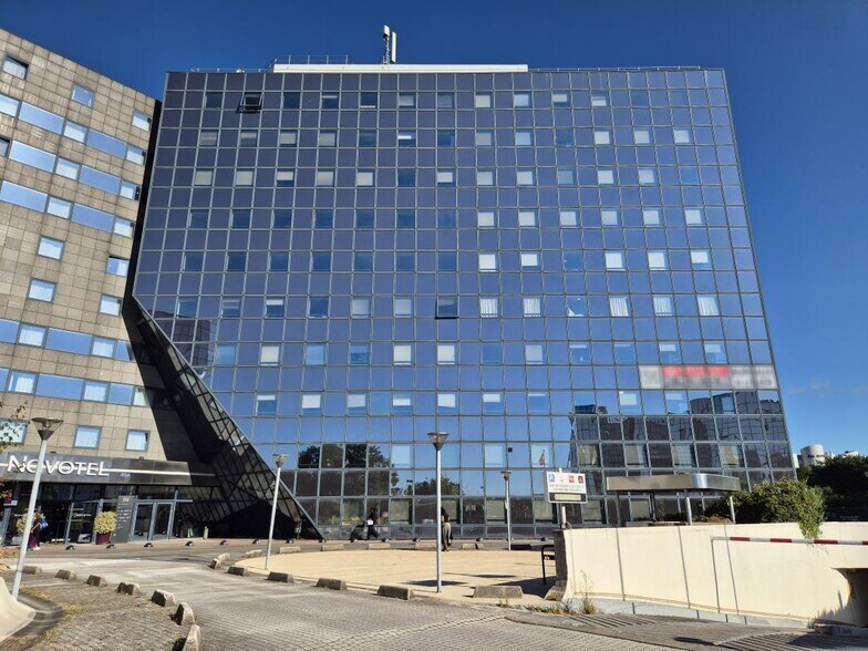 2 Rue Du Centre, Noisy-le-Grand à louer - Photo de l’immeuble – Image 3 sur 36