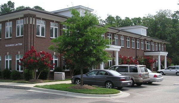 5003 Southpark Dr, Durham, NC à vendre - Photo de l’immeuble – Image 2 sur 106
