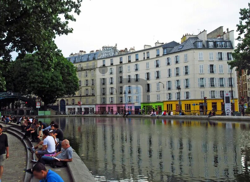 Local commercial dans Paris à louer - Photo de l’immeuble – Image 1 sur 3