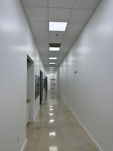 14253 SW 42nd St, Miami, FL à louer - Photo intérieure – Image 3 sur 13