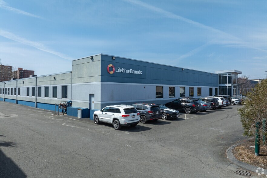 22 Blake St, Medford, MA à louer - Photo de l’immeuble – Image 2 sur 5