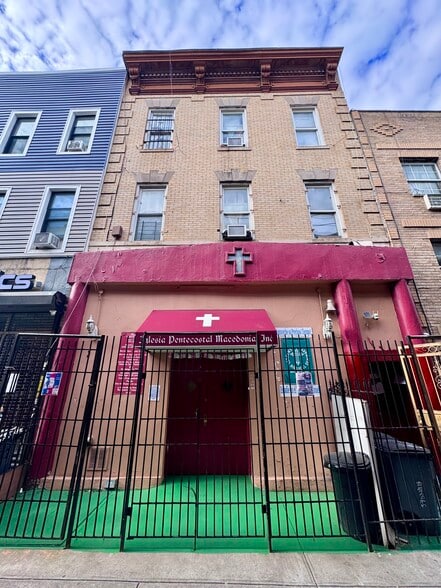 1325 Myrtle Ave, Brooklyn, NY à vendre - Photo de l’immeuble – Image 2 sur 4