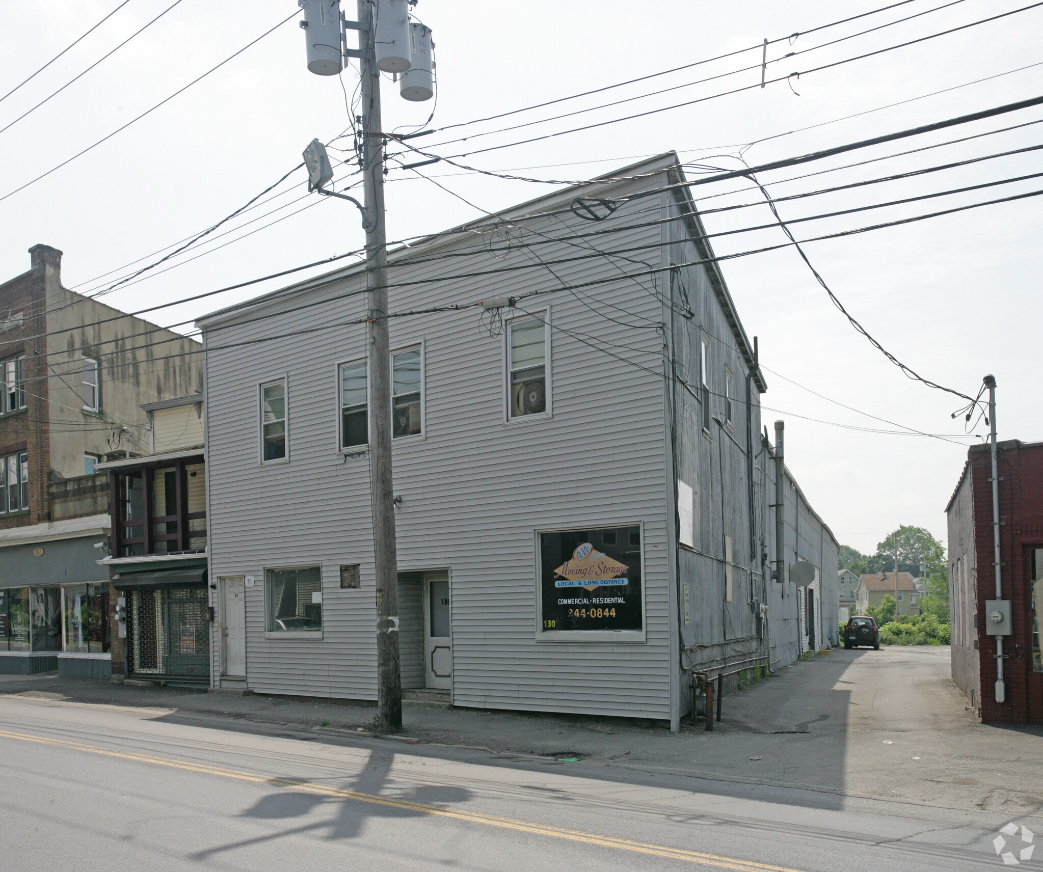 130 Wickham Ave, Middletown, NY à louer Photo principale– Image 1 sur 6