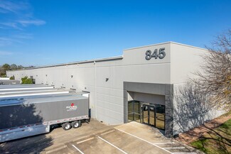 Plus de détails pour 845 Interchange Blvd, Austin, TX - Industriel/Logistique à louer