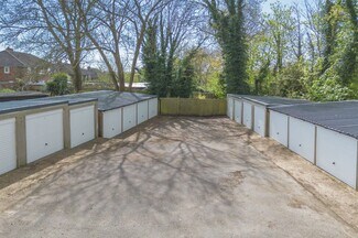Plus de détails pour 1-15 Manor Way, Ashford - Spécialisé à vendre