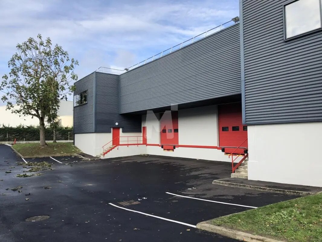 Local d’activités dans Tigery à louer Photo de l’immeuble– Image 1 sur 13