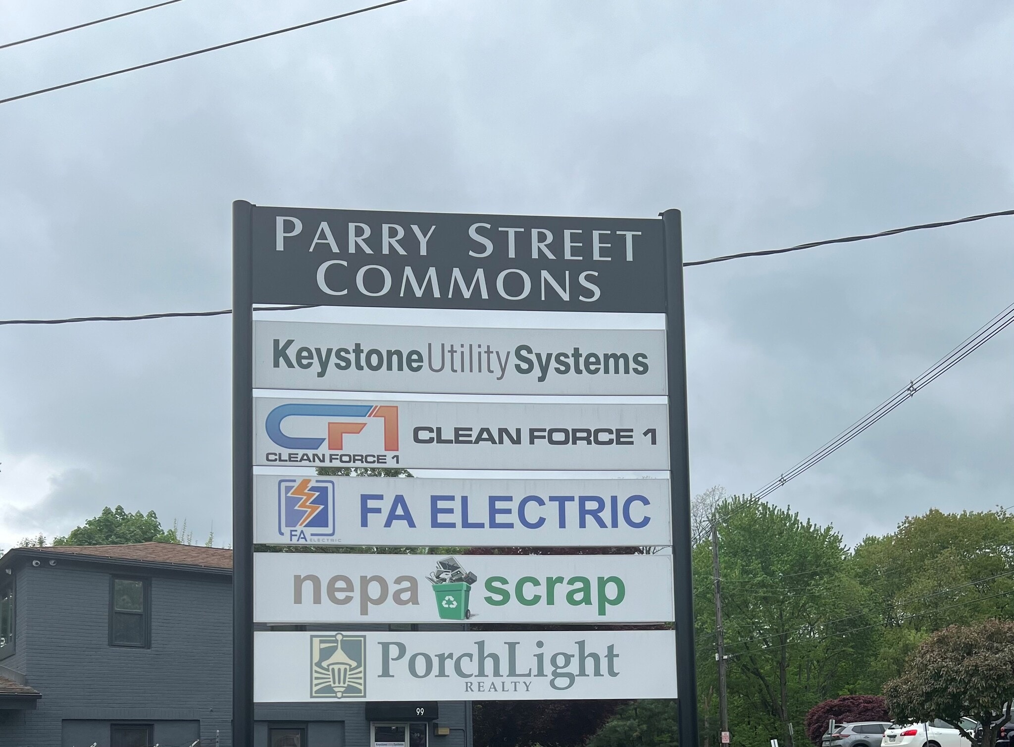 99 Parry St, Luzerne, PA à louer Autre– Image 1 sur 5