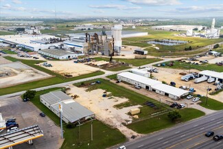 Plus de détails pour 2309 N Main St, Cleburne, TX - Industriel/Logistique à vendre