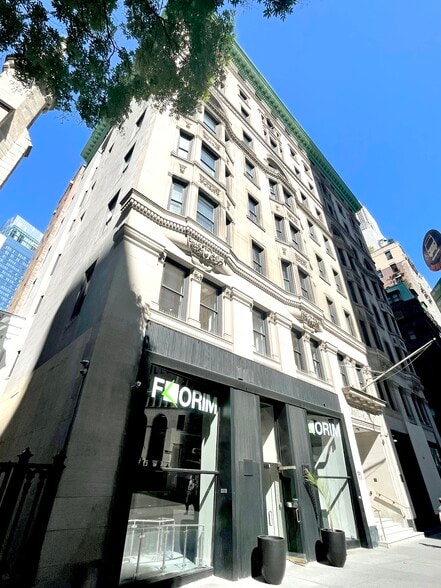 276 Fifth Ave, New York, NY à louer - Photo de l’immeuble – Image 3 sur 11