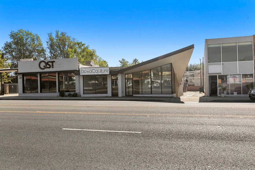 2270-2278 W Whittier Blvd, La Habra, CA à louer - Photo de l’immeuble – Image 1 sur 10
