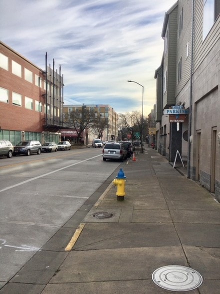 824 Charnelton St, Eugene, OR à louer - Autre – Image 2 sur 2