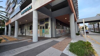 8400 S Dixie Hwy, Miami, FL à louer Photo de l’immeuble– Image 1 sur 6