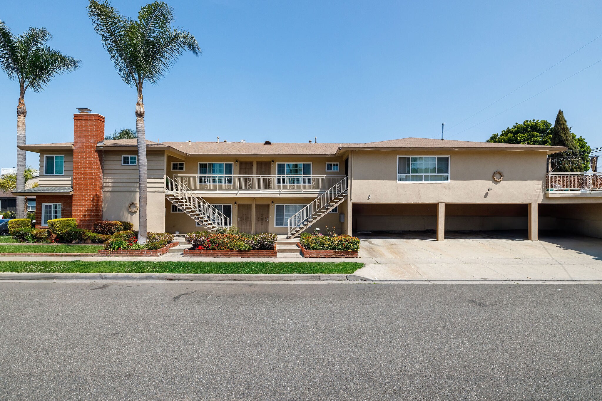 12532 Cranbrook Ave, Hawthorne, CA à vendre Photo de l’immeuble– Image 1 sur 45