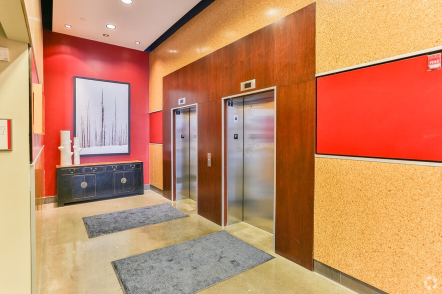 1601 9th Ave SE, Calgary, AB à louer - Hall d’entrée – Image 3 sur 19