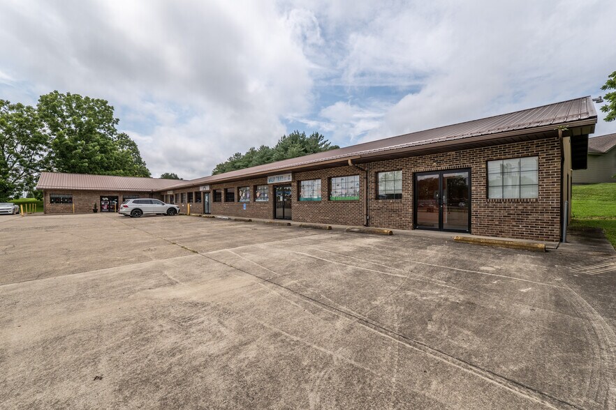 14761 State Route 93, Jackson, OH à vendre - Photo de l’immeuble – Image 2 sur 11