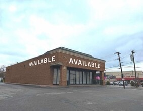 2295 Richmond Ave, Staten Island, NY à louer Photo de l’immeuble– Image 2 sur 5