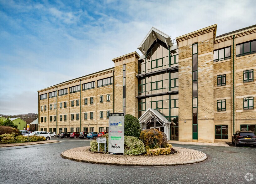 Salts Mill Rd, Shipley à louer - Photo de l’immeuble – Image 3 sur 9