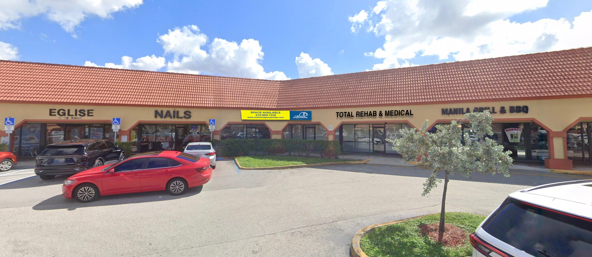 12315-12389 Pembroke Rd, Pembroke Pines, FL à louer Photo intérieure– Image 1 sur 1