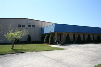 1750 South Ln, Mandeville, LA à louer Photo de l’immeuble– Image 2 sur 28