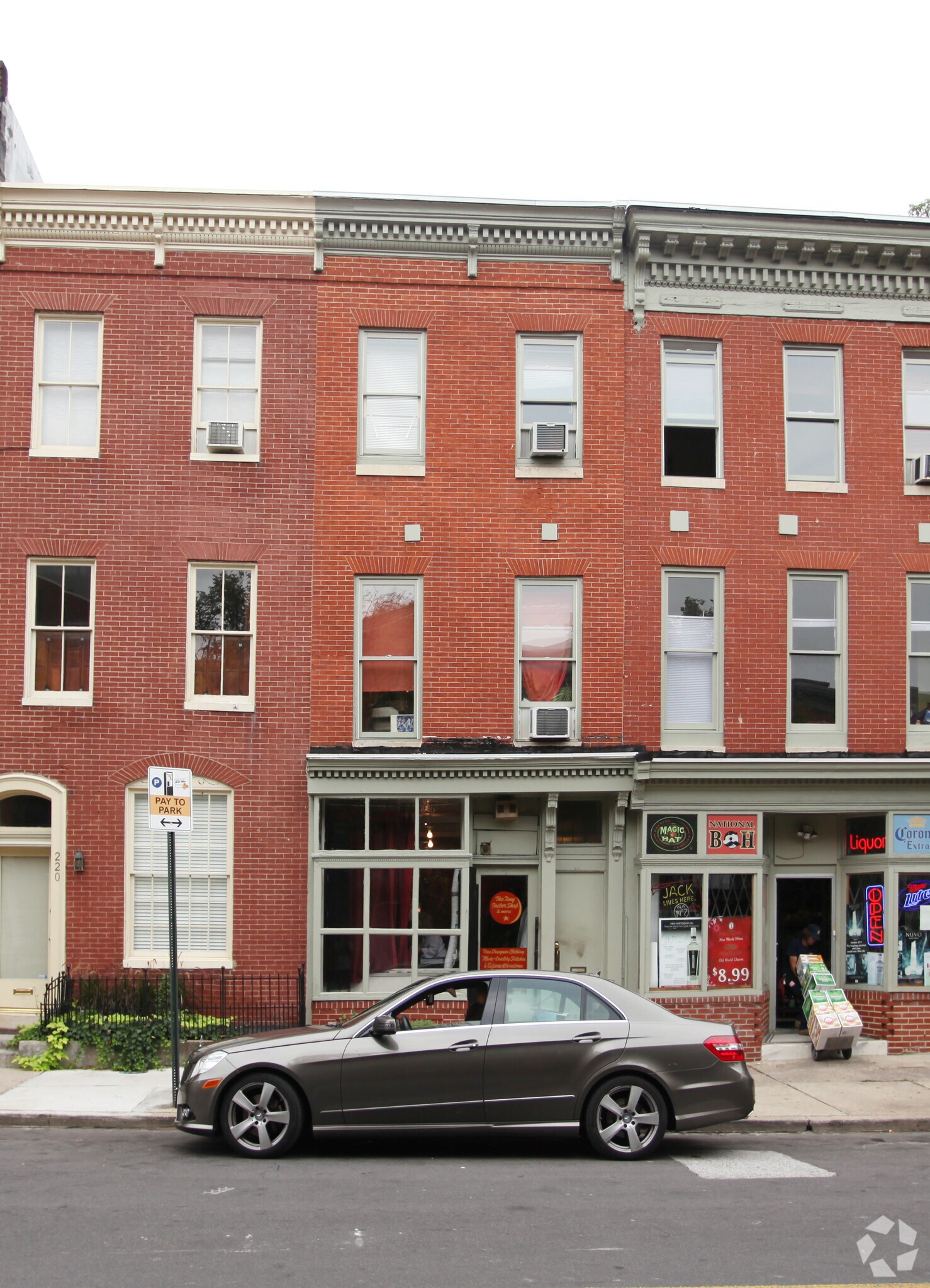 218 W Read St, Baltimore, MD à vendre Photo principale– Image 1 sur 3