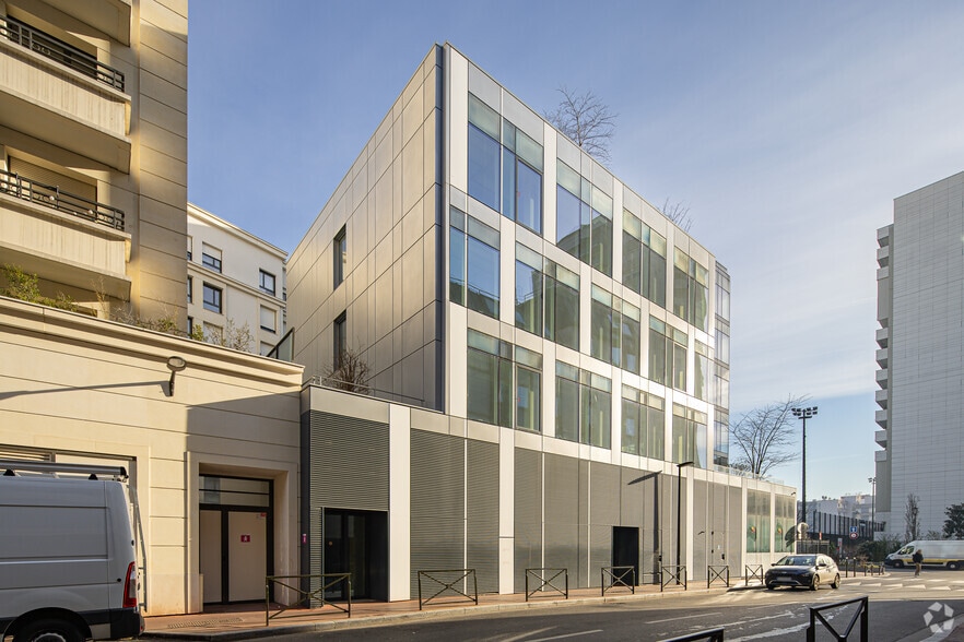 7 Rue Pablo Néruda, Levallois-Perret à louer - Photo de l’immeuble – Image 2 sur 11