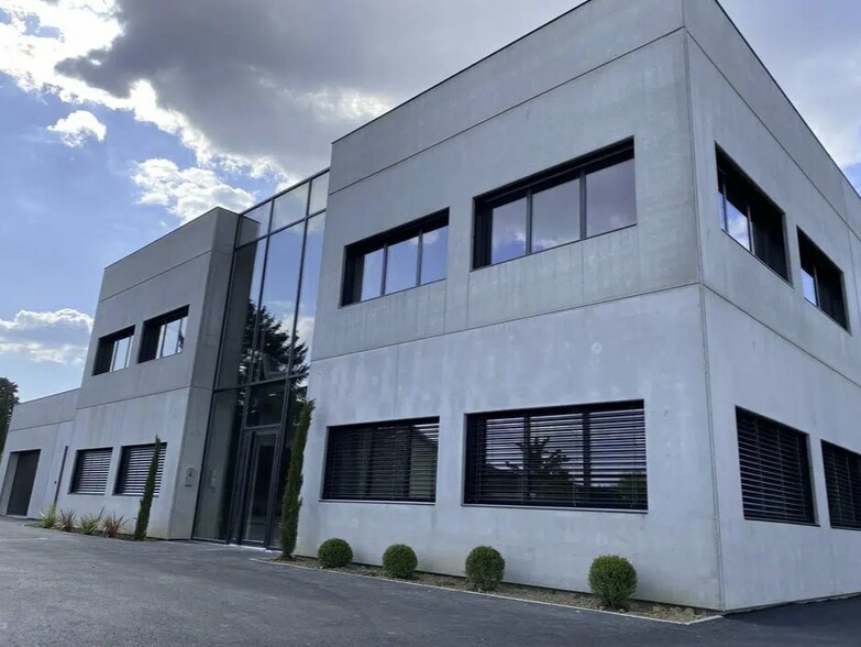 Espace de coworking dans Rillieux-la-Pape à louer - Photo de l’immeuble – Image 2 sur 4