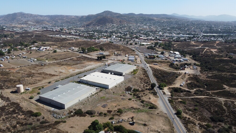 24024 Humphries Rd, Tecate, CA à vendre - Photo de l’immeuble – Image 3 sur 14
