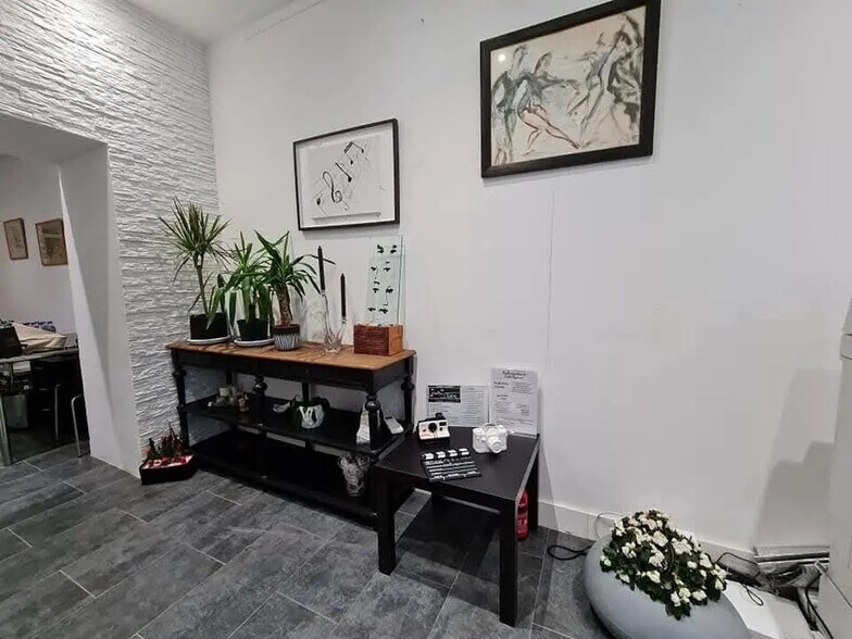 Local commercial dans Nice à vendre - Photo de l’immeuble – Image 2 sur 3