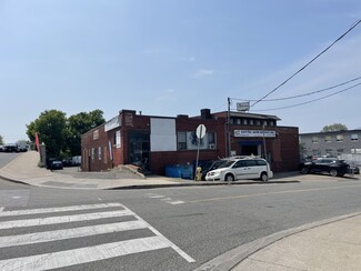 Plus de détails pour 642 Rogers Rd, Toronto, ON - Local commercial à vendre