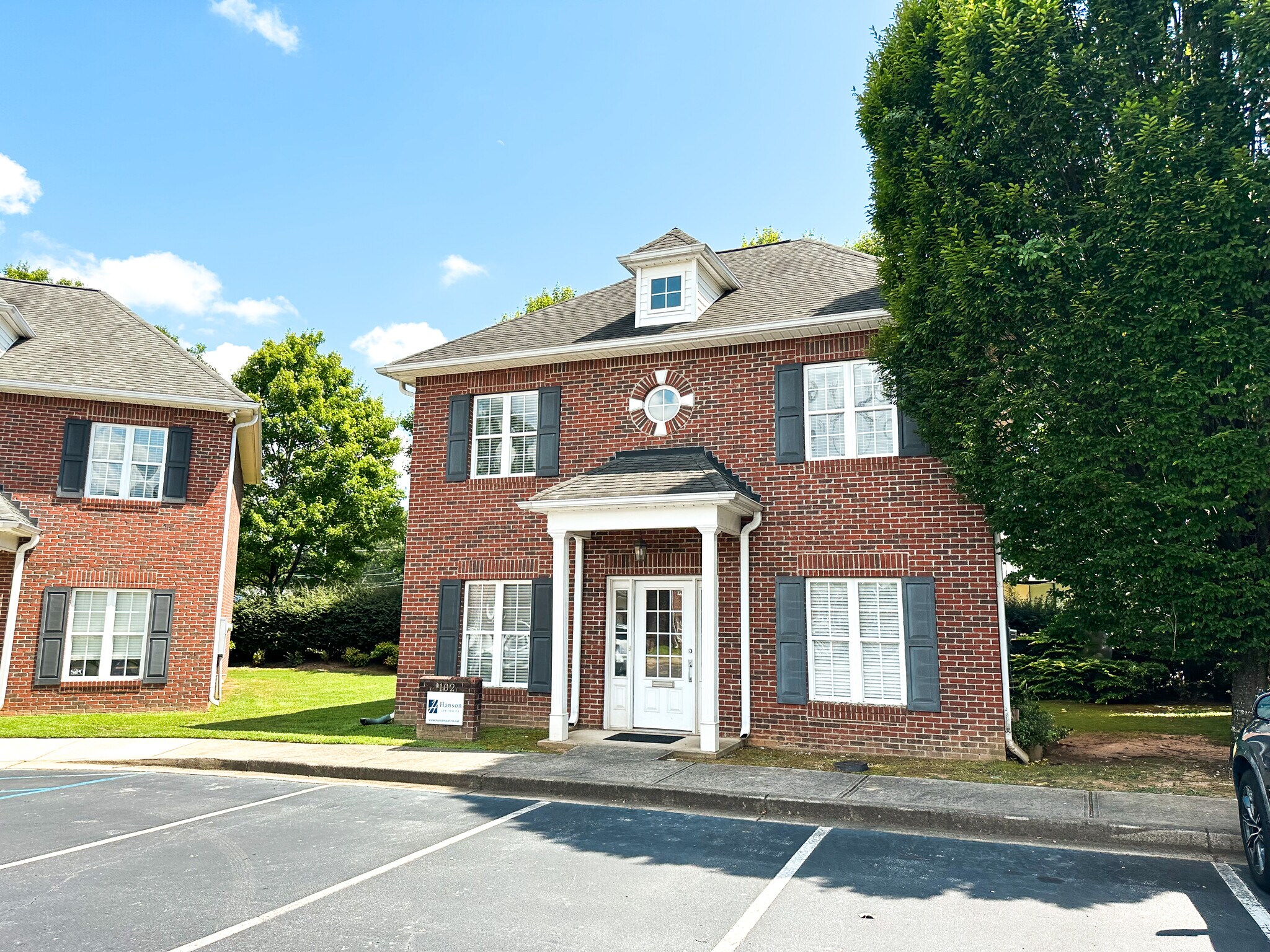 102 Renaissance Cir, Mauldin, SC à vendre Photo de l’immeuble– Image 1 sur 5