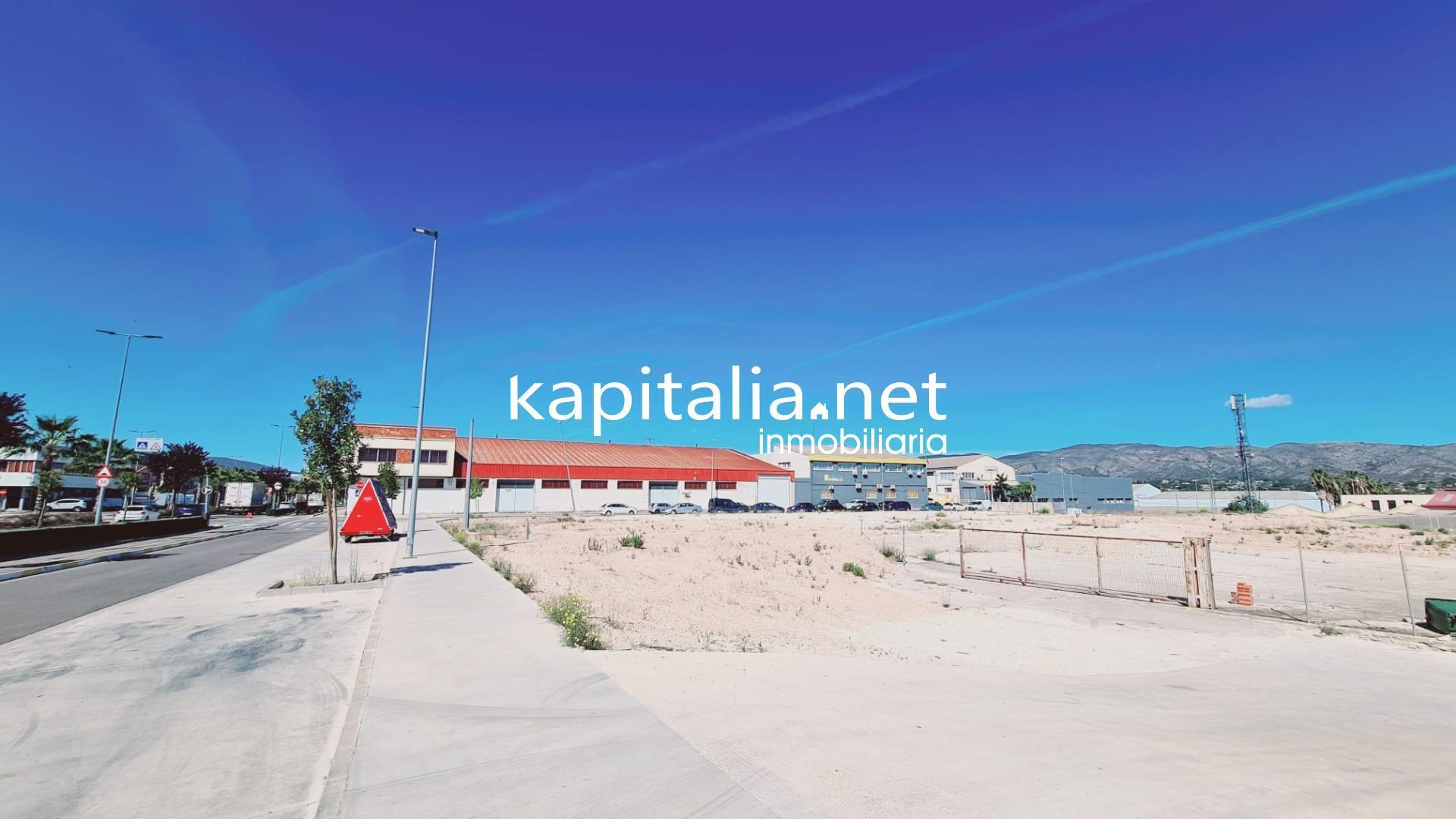 Industriel/Logistique dans Ontinyent, Valencia à vendre Photo de l’immeuble– Image 1 sur 8