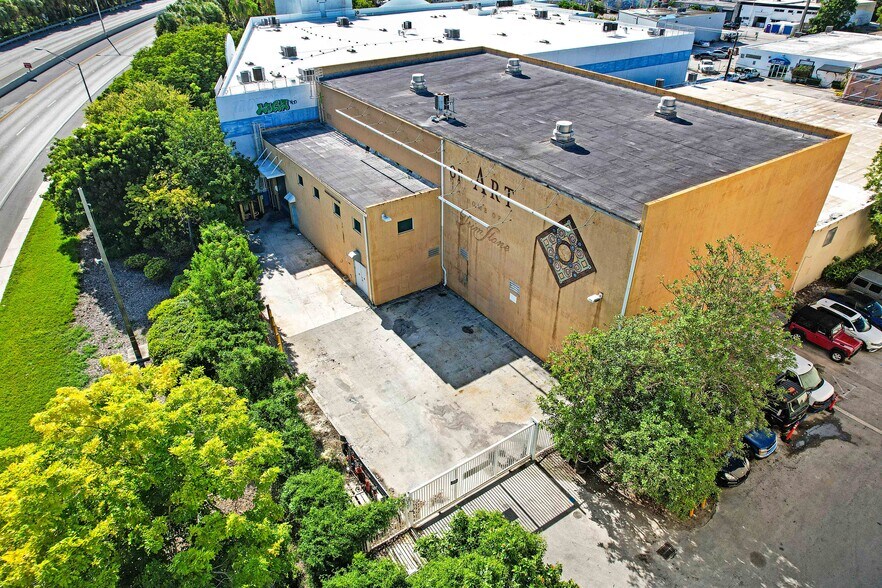 6830-6840 SW 81st Ter, Miami, FL à louer - Photo de l’immeuble – Image 2 sur 11